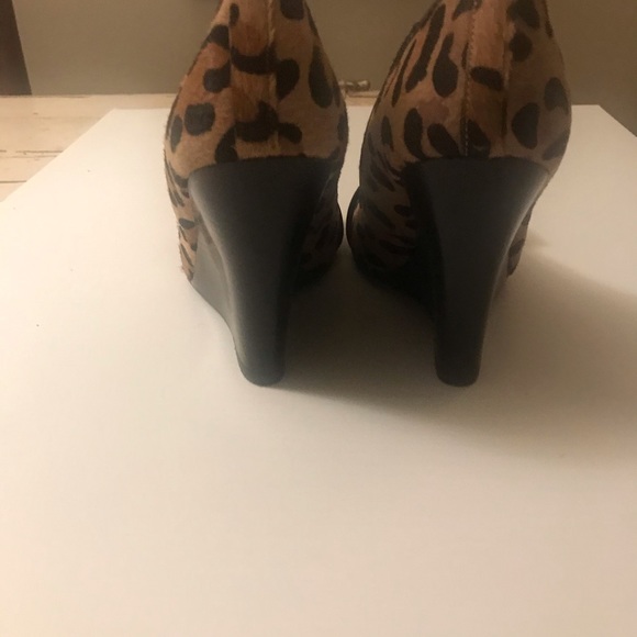 Steve Madden TREA-P Leopard Print Stacked Heel Wedge. Sz 6 - Picture 4 of 5